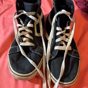 Men’s sneakers No Boundaries brand size 12